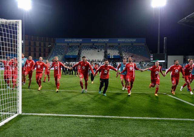 1686153132380079135.jpg 1686153128.jpg